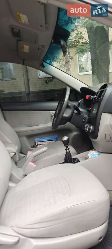Седан Kia Cerato 2007 в 
