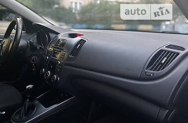 Седан Kia Cerato 2009 в 