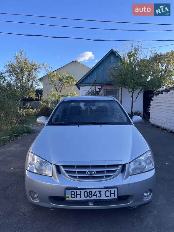 Kia Cerato 2005
