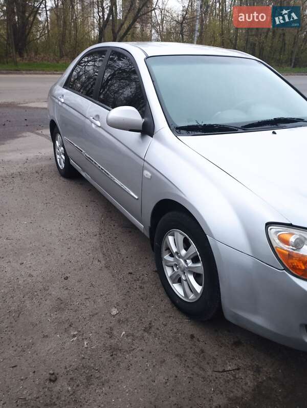 Седан Kia Cerato 2007 в Остер