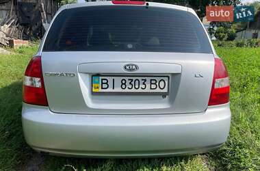 Хетчбек Kia Cerato 2006 в Гадячі