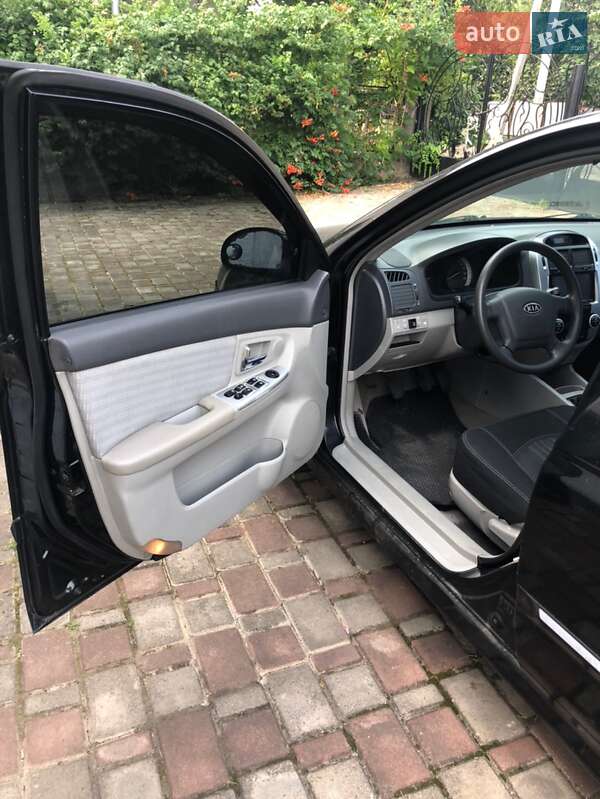 Седан Kia Cerato 2006 в Чернівцях