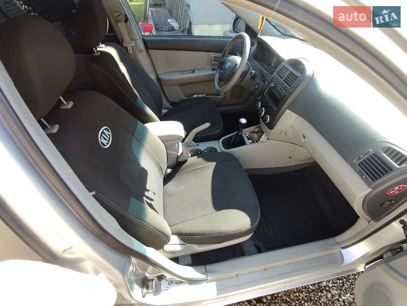 Седан Kia Cerato 2007 в Киеве