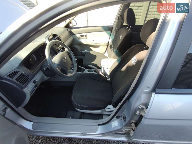 Седан Kia Cerato 2007 в Киеве