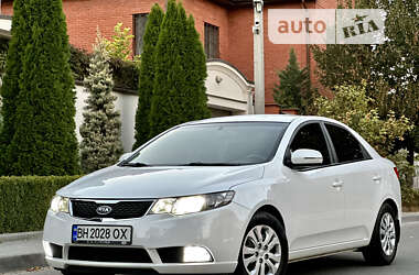 Седан Kia Cerato 2011 в 