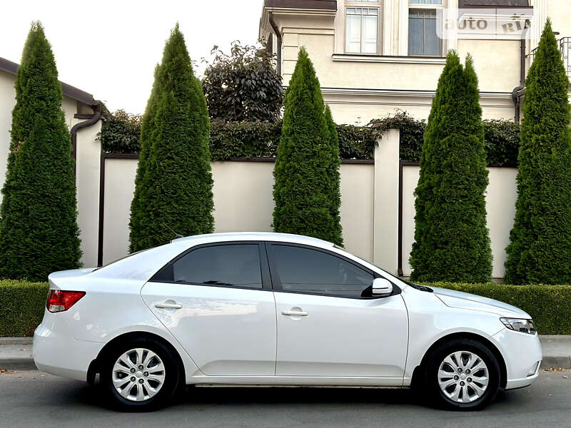 Седан Kia Cerato 2011 в Одессе