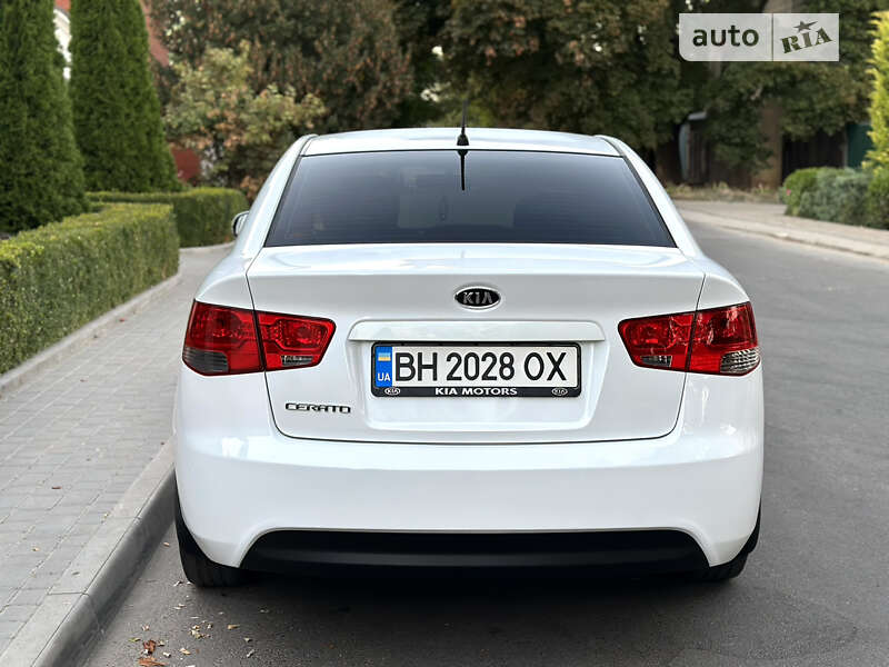 Седан Kia Cerato 2011 в Одессе