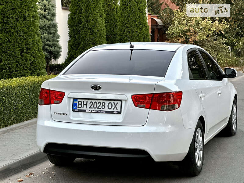 Седан Kia Cerato 2011 в Одессе