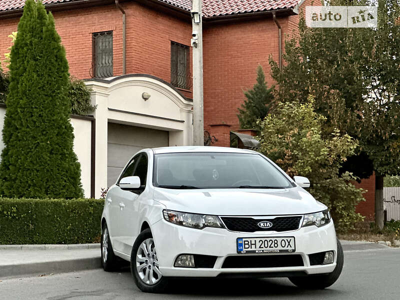 Седан Kia Cerato 2011 в Одессе