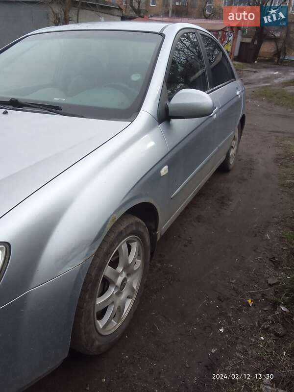 Седан Kia Cerato 2005 в Смілі фото 2 Седан Kia Cerato 2005 в Смілі