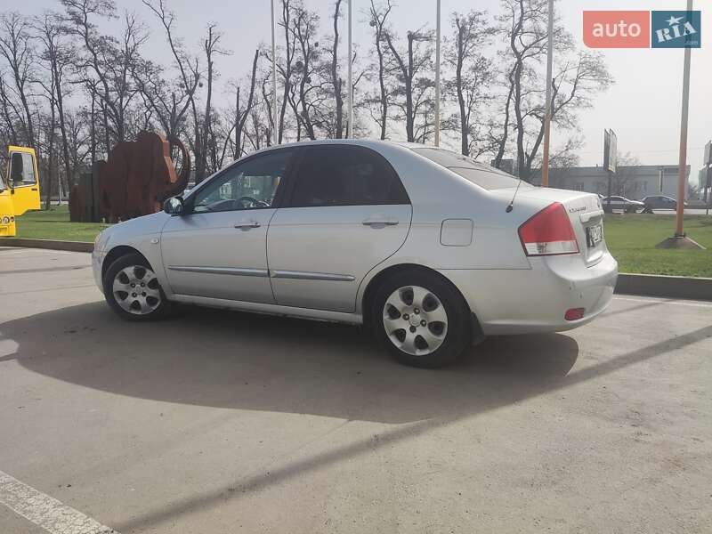 Седан Kia Cerato 2007 в Киеве