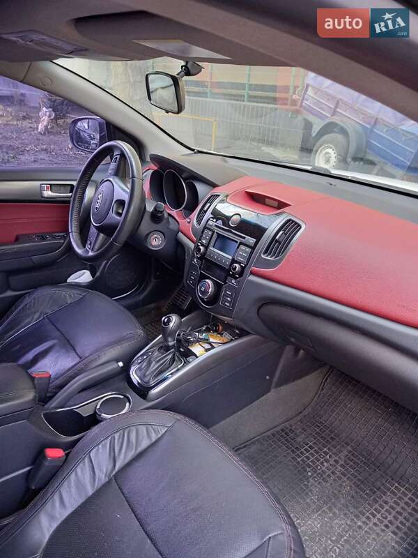 Купе Kia Cerato 2011 в Киеве