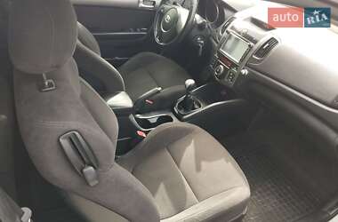 Купе Kia Cerato 2012 в 