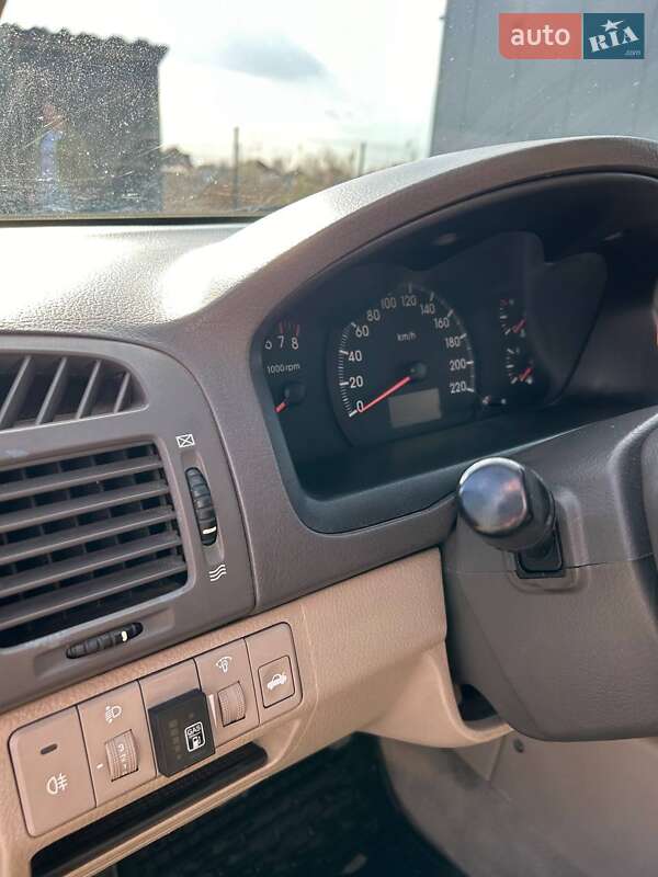 Седан Kia Cerato 2006 в Дніпрі