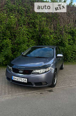 Седан Kia Cerato 2009 в Киеве