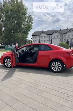 Купе Kia Cerato 2010 в Горішніх Плавнях