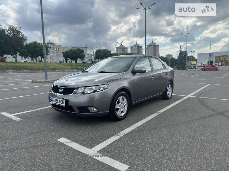 Седан Kia Cerato 2009 в Киеве