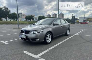 Седан Kia Cerato 2009 в Киеве