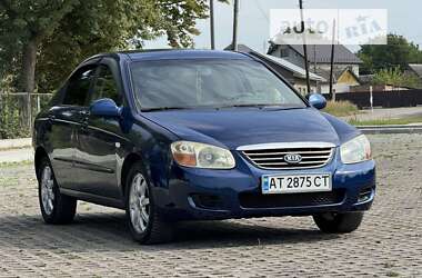 Седан Kia Cerato 2008 в Уторопах