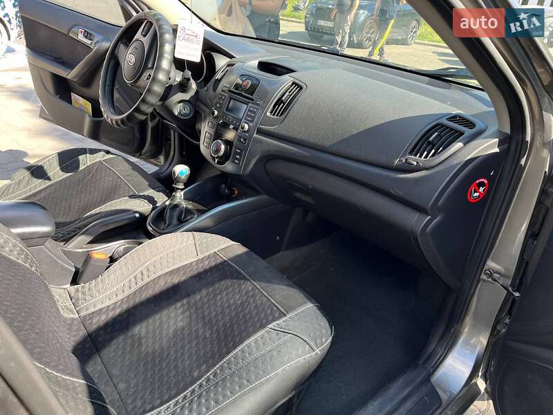 Седан Kia Cerato 2011 в Ременове фото 25 Седан Kia Cerato 2011 в Ременове