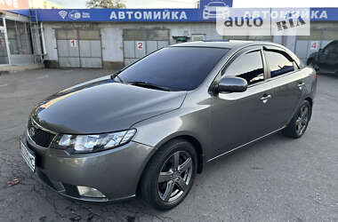 Седан Kia Cerato 2012 в Харкові