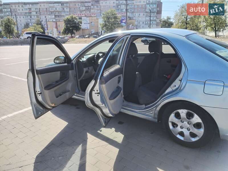 Седан Kia Cerato 2005 в Сумах
