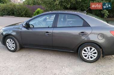 Седан Kia Cerato 2012 в Одесі