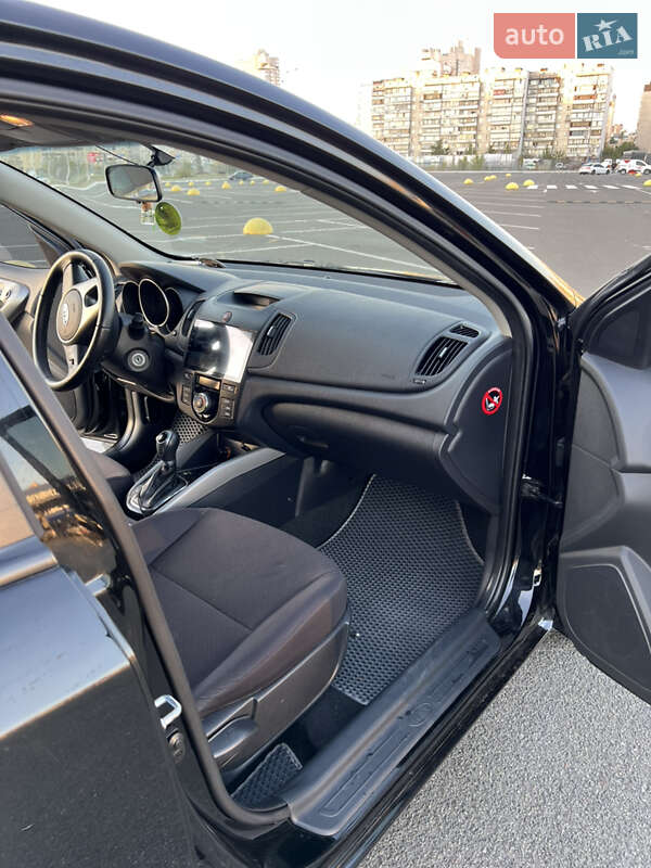 Седан Kia Cerato 2012 в Софіївській Борщагівці