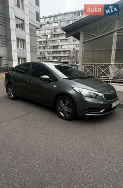 Седан Kia Cerato 2013 в Киеве