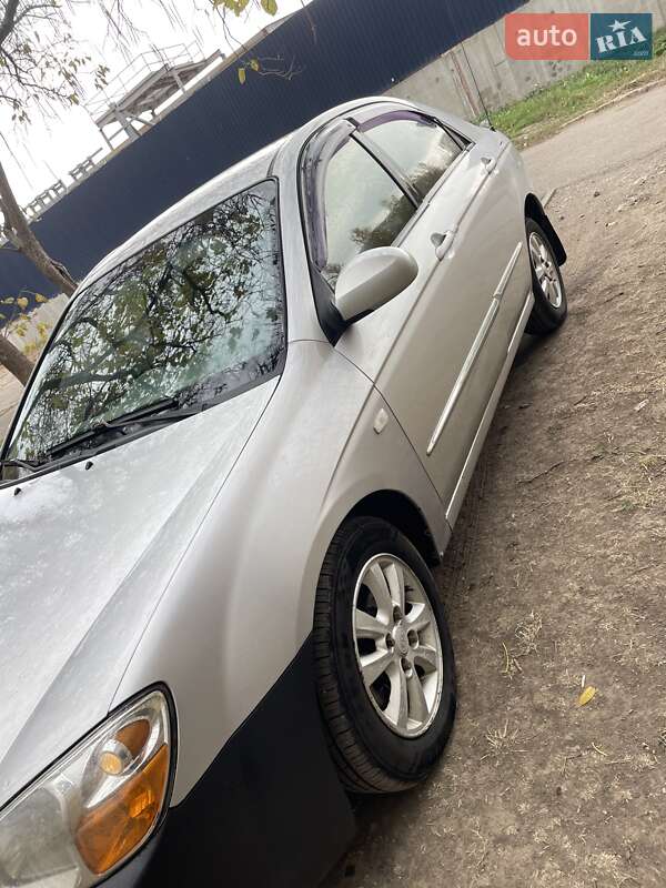 Седан Kia Cerato 2007 в Кривому Розі