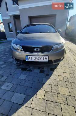 Седан Kia Cerato 2010 в Ивано-Франковске