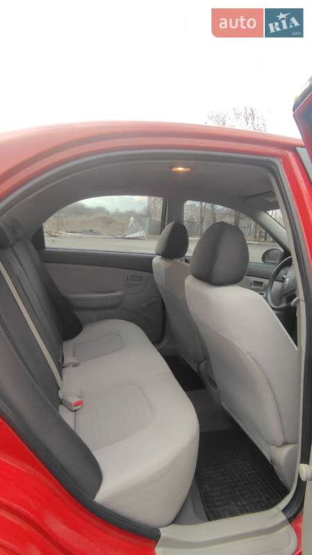 Седан Kia Cerato 2008 в Каменском