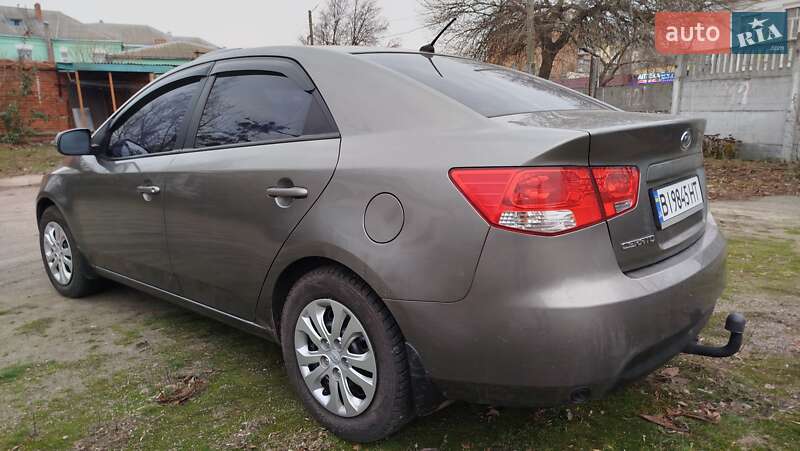 Седан Kia Cerato 2012 в Полтаві