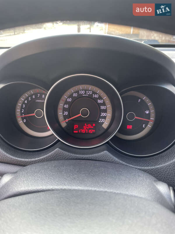 Седан Kia Cerato 2011 в Николаеве фото 7 Седан Kia Cerato 2011 в Николаеве