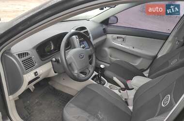 Седан Kia Cerato 2006 в Костянтинівці