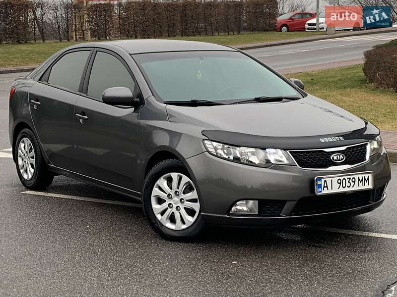 Седан Kia Cerato 2012 в Києві