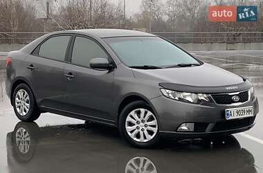 Седан Kia Cerato 2012 в Києві