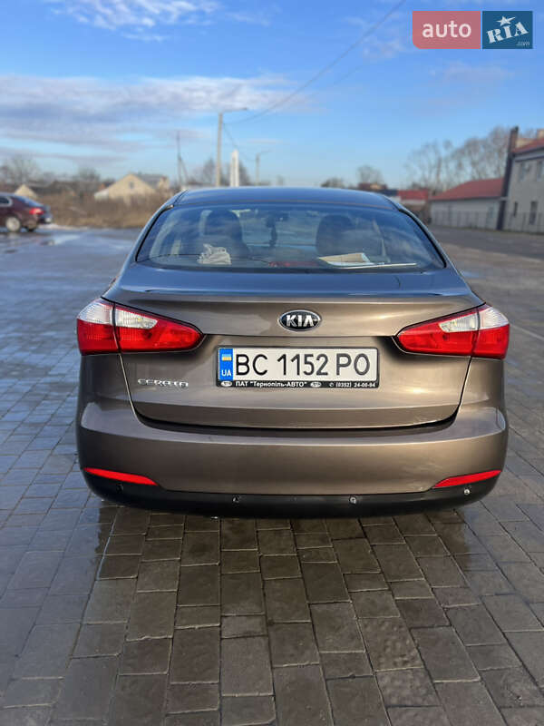 Седан Kia Cerato 2013 в Кам'янці-Бузькій