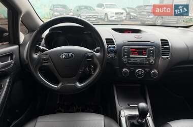 Седан Kia Cerato 2014 в 