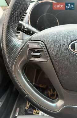 Седан Kia Cerato 2014 в 