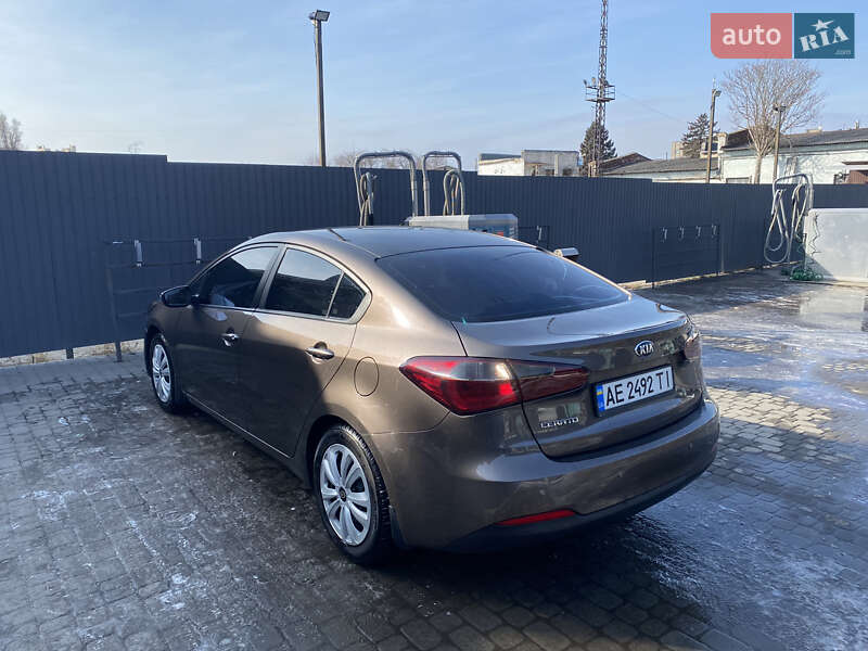 Седан Kia Cerato 2013 в Запорожье