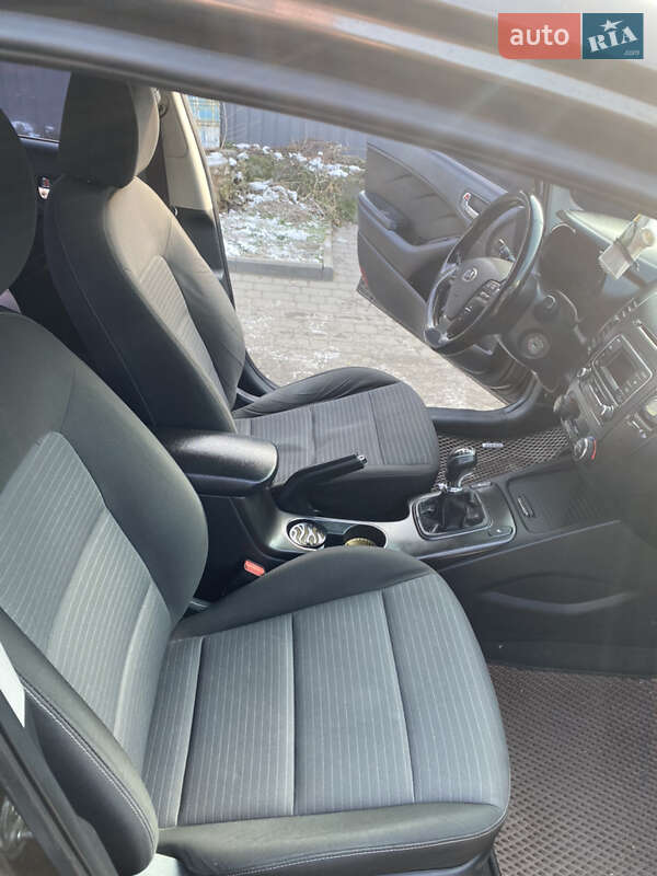 Седан Kia Cerato 2013 в Запорожье