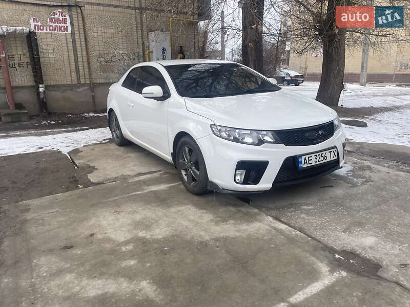 Купе Kia Cerato 2012 в Новомосковську