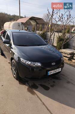 Седан Kia Cerato 2009 в Чигирине