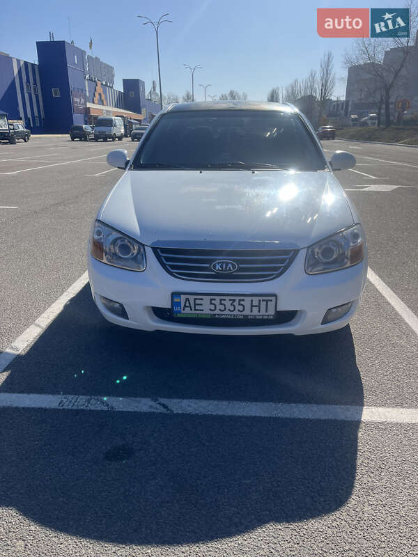 Седан Kia Cerato 2007 в Кам'янському