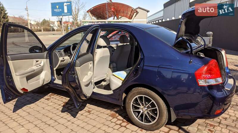 Седан Kia Cerato 2007 в Ивано-Франковске