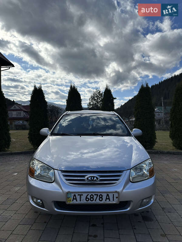 Седан Kia Cerato 2007 в Яремче