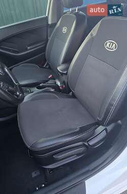 Седан Kia Cerato 2013 в 