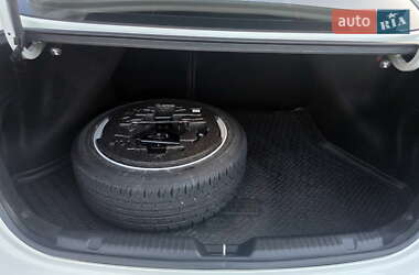 Седан Kia Cerato 2013 в 