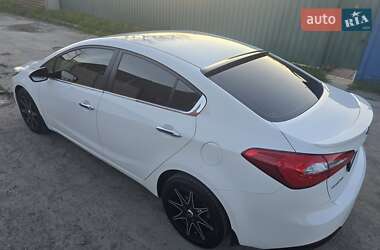 Седан Kia Cerato 2013 в 